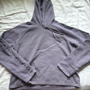 Under armor cropped hoodie